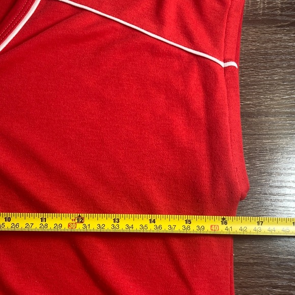 Vintage 80’s Red V-Neck Women's Top Super Soft Cropped Small - Picture 4 of 6